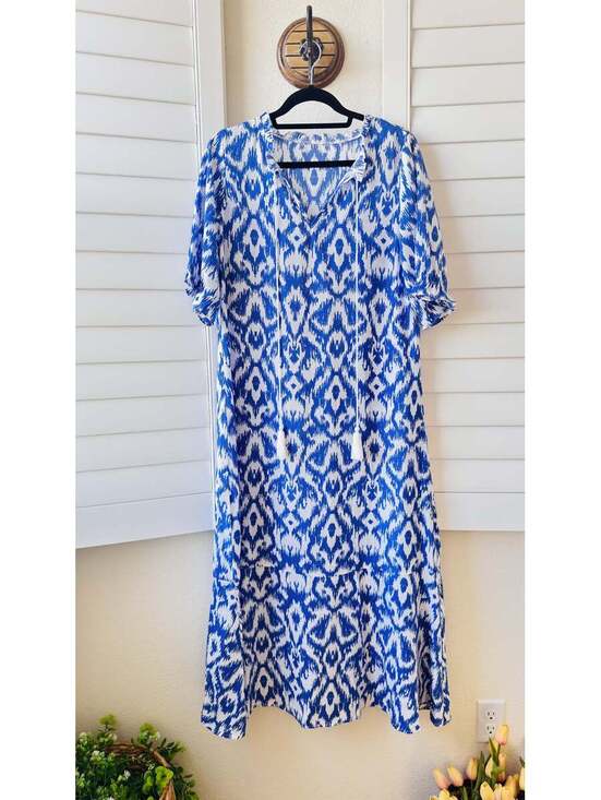 Dresses & Skirts - Boutique brand Ikat Pattern Tassel Tie Maxi - Size M